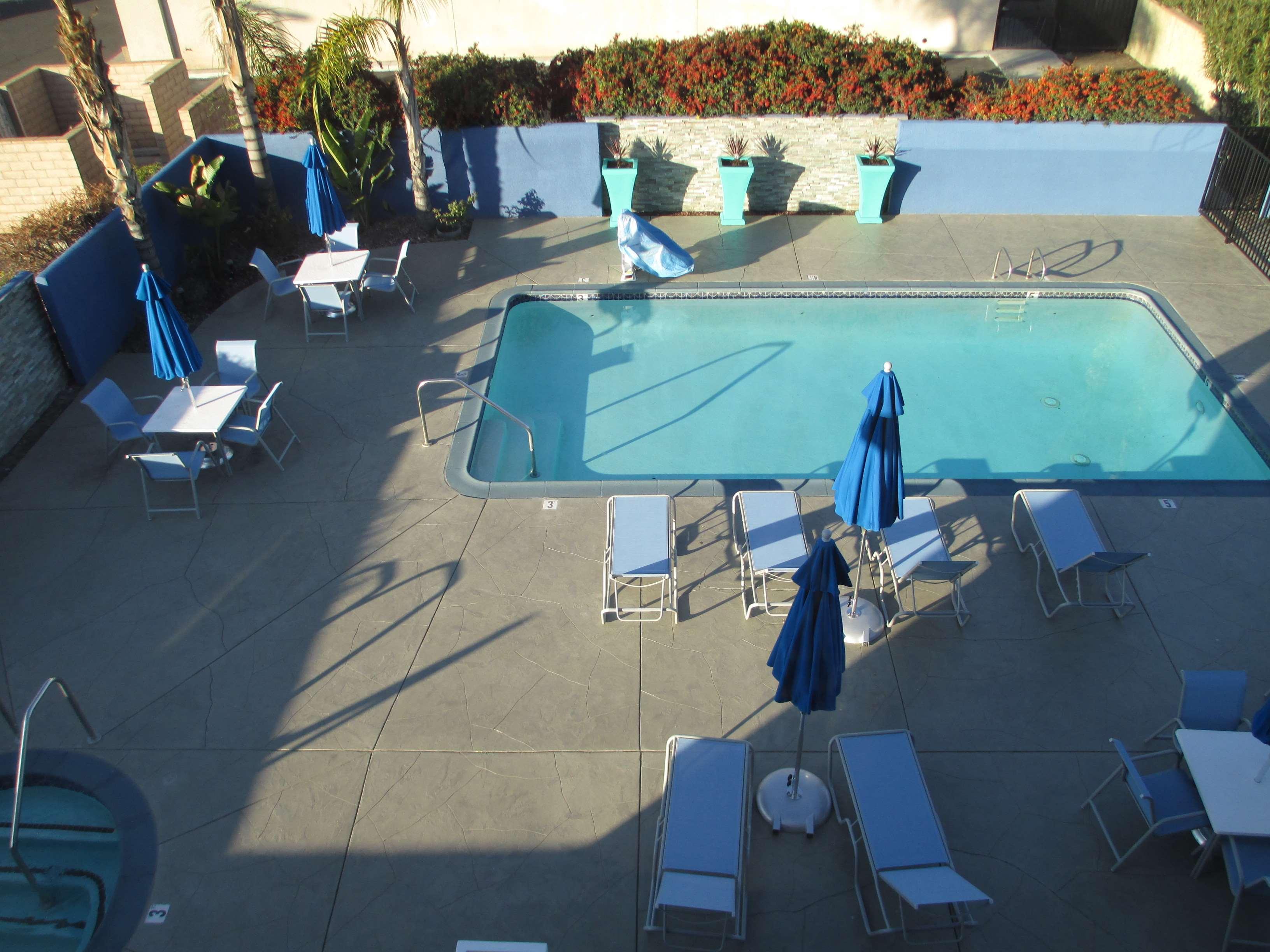 Best Western Plus Diamond Valley Inn Hemet Exterior photo